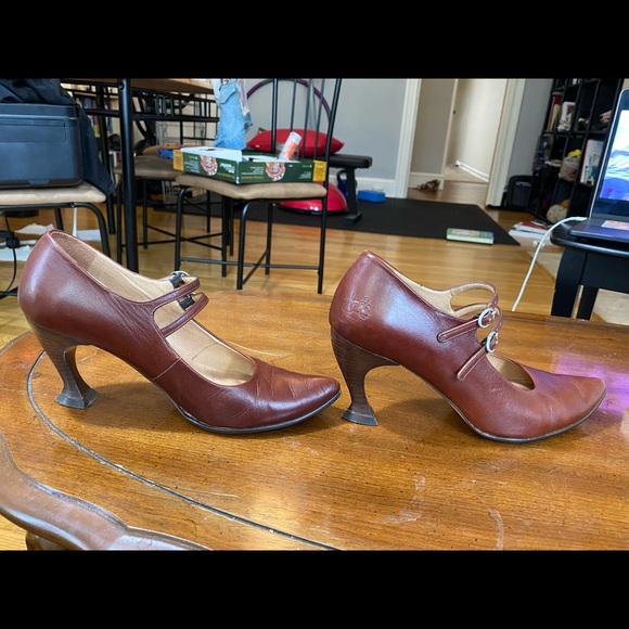 Fluevog Coffee double-strap pumps - Picture 6 of 8